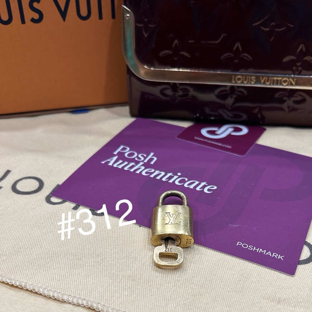 #300 Series Louis Vuitton Authenticated Brass Padlock Sets - Picture 4 of 13